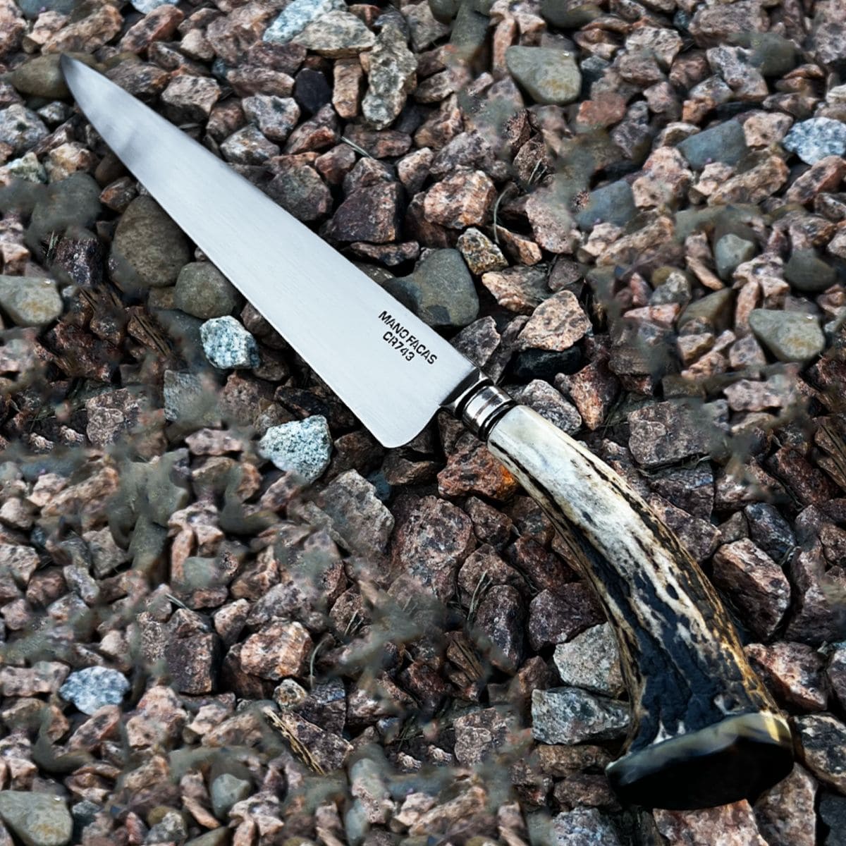 FACA LÍNGUA DE CHIMANGO FORJADA EM AÇO SAE5160 CHIFRE DE CERVO COM ACABAMENTO CASCO DE CAVALO[PEÇA ÚNICA]